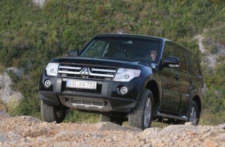 Pajero IV